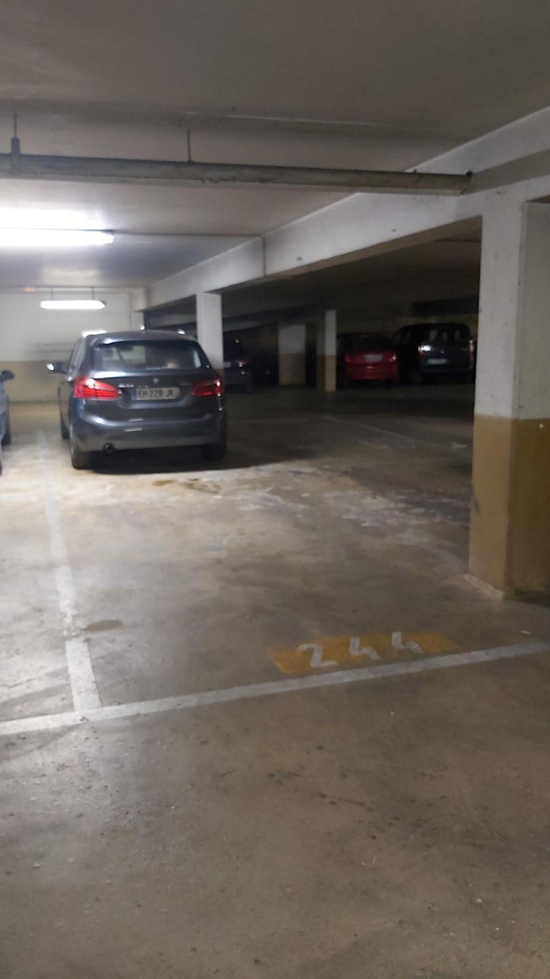 Appartement Tours Centre Avec Parking 4 P Exterior foto